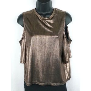 Just Found Cold Shoulder Metallic Top sz M